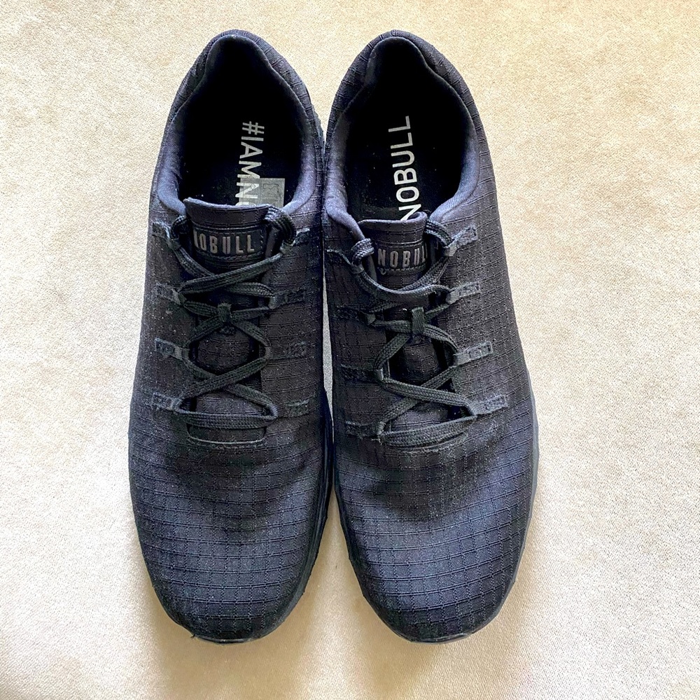 NOBULL Men’s Black tennis shoe. Size 9.5. Only worn indoors